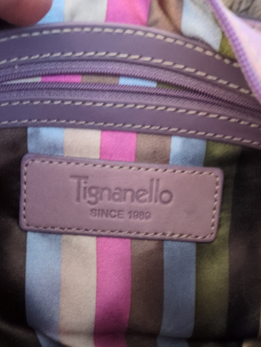 Tignanello Vintage Lilac Shoulder Bag - Picture 4 of 5